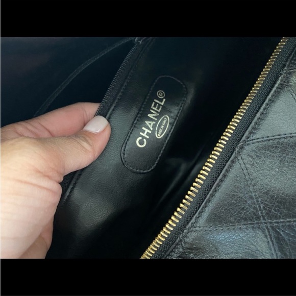 Chanel luggage duffel bag - Picture 5 of 6